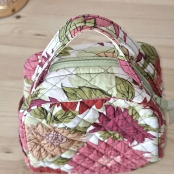 🩷Vera Bradley 'Hello Dahlia' Lunch Bag🩷 - Picture 4 of 16